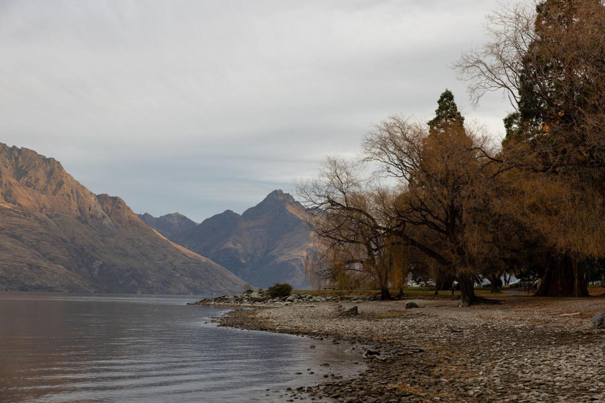 Haka House Queenstown Lakefront Exteriör bild