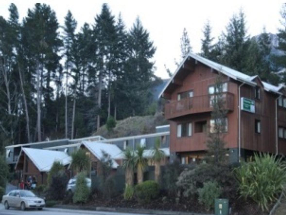 Haka House Queenstown Lakefront Exteriör bild